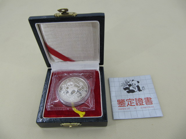 中国銀貨　パンダ銀貨